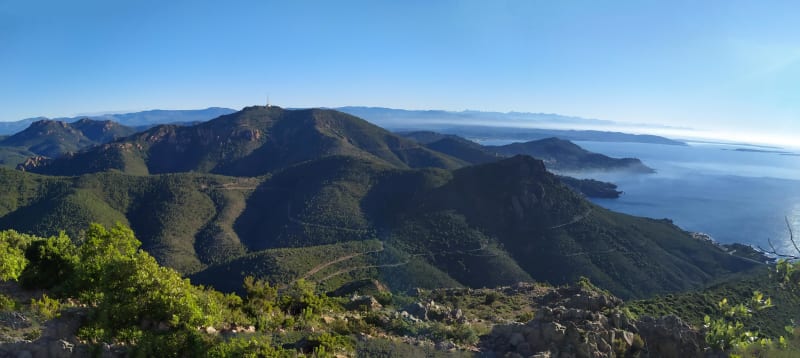 Balcons de l'Esterel et crêtes dénudées - Riboux