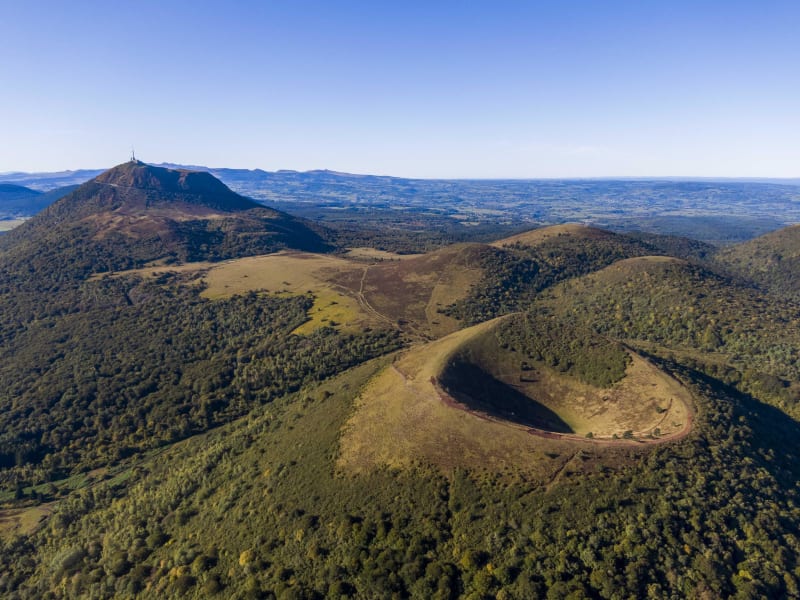 Volcans de la chaîne des Puys et GR® 4 depuis Ceyssat - Col de Ceyssat