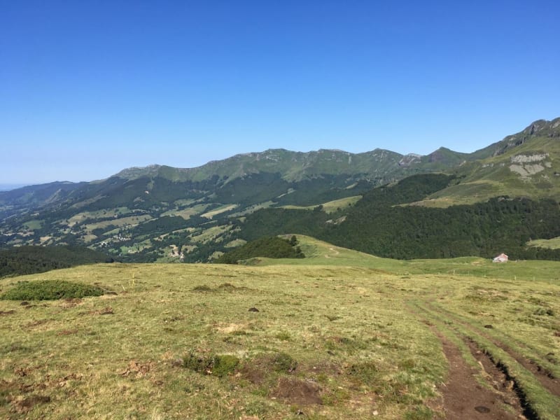 Cirque de Mandailles et le Puy Griou par les GR® 4 et 400 - Col d'Eylac, Lavigerie