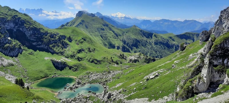 Sommet du Château d'Oche et paysages de carte postale - Bernex