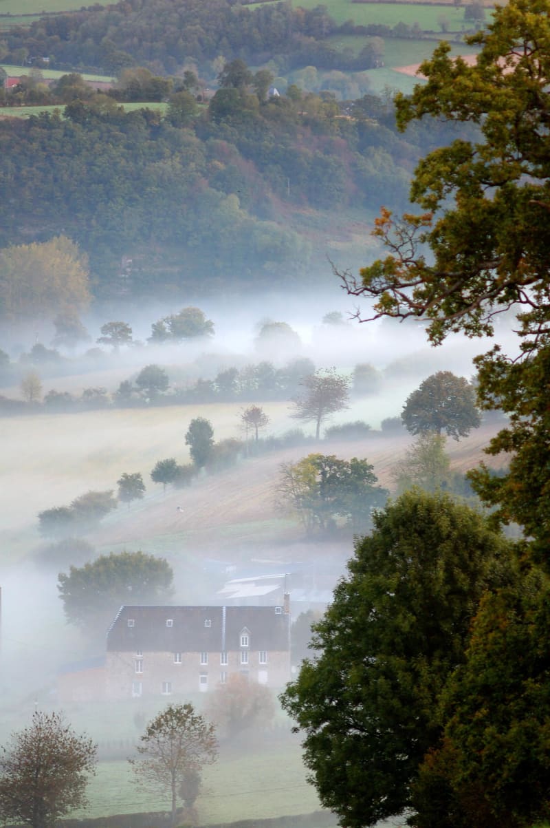 Bures-les-Monts et exploration délicate des gorges de la Vire - Bures-les-Monts