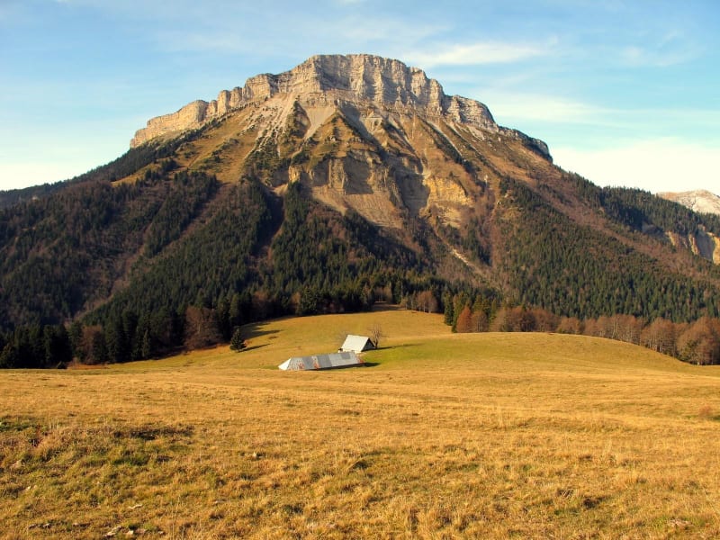 Balade sur l'Emeindras et vue enjouée sur Chamechaude - Saint-Hugues