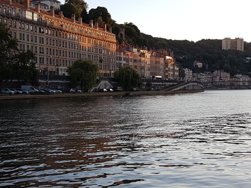 Barbe-eiland en de sentimentele route langs de oevers van de Saône - Lyon