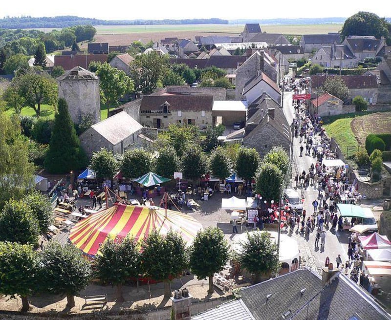 Vez-sur-Automne, donjon et dragons incendiaires - Vez