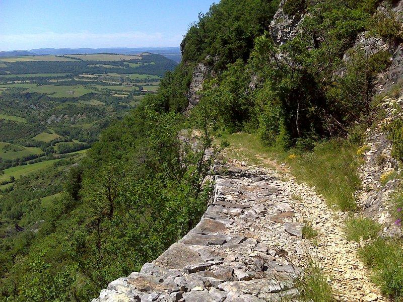 Beautés farouches du Larzac et légendes murmurées - Viala-du-Pas de-Jaux