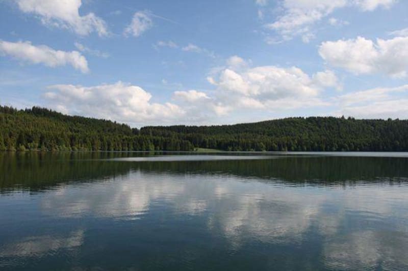 Cayres et excursion savoureuse au lac étincelant du Bouchet - Cayres