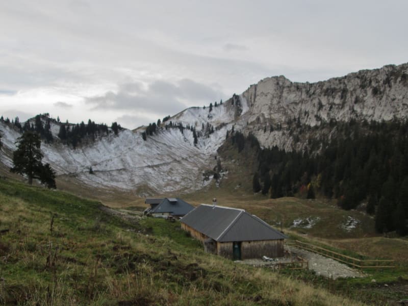 Refuge de la Combe et pique-nique Savoyard - Lathuile