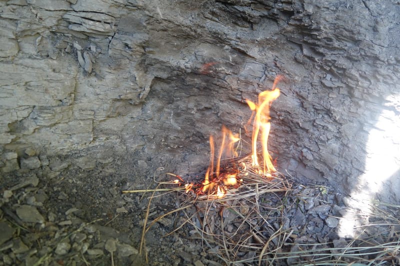 Schitterende brandende fontein van Meylan en magie van het bos - Meylan