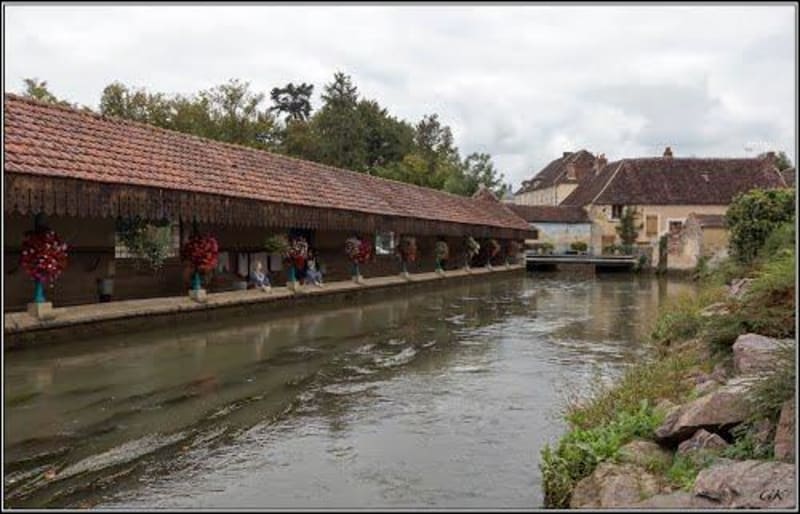 Ligny-le-Châtel et nostalgie des lavandières - Ligny-le-Châtel