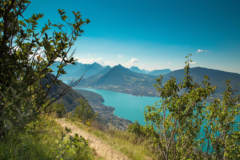 Monter au mont Veyrier et découvrir le superbe lac d’Annecy - Annecy
