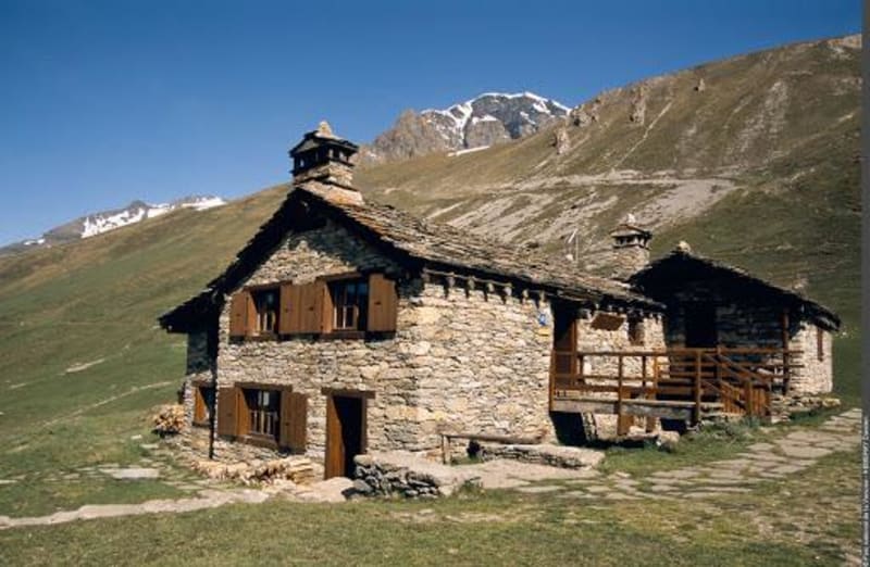 De berghut van Vallonbrun en zijn adembenemende panorama - Lanslevillard