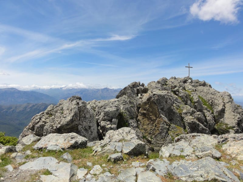 Gravir le Monte San Petrone et se régaler au sommet - Quercitello