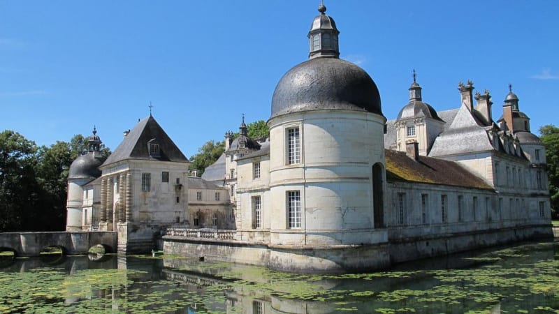Tanlay : Renaissance au château et au bord du canal - Tanlay
