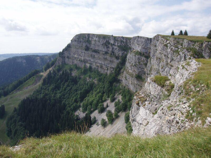 Le Mont d'Or par les GR® 5 et 509 - Longevilles-Mont-d'Or