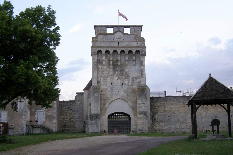 Druyes-les-Belles-Fontaines et rando sous signe d'eau - Druyes-les-Belles-Fontaines