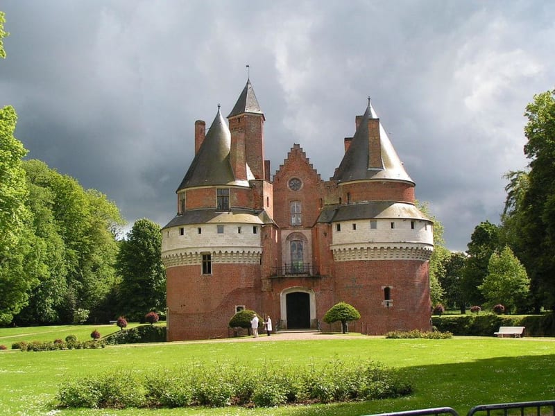 S'enivrer de fragrances de roses au château de Rambures - Neslette