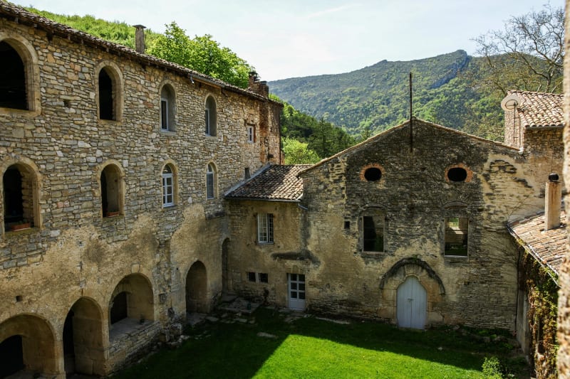 Abbaye de Valcroissant et balade à travers les cols - Die