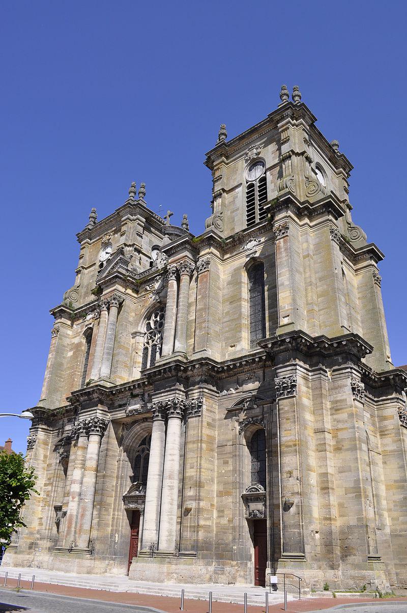 Vitry, la Marne et flûte de champagne - Vitry-le-François