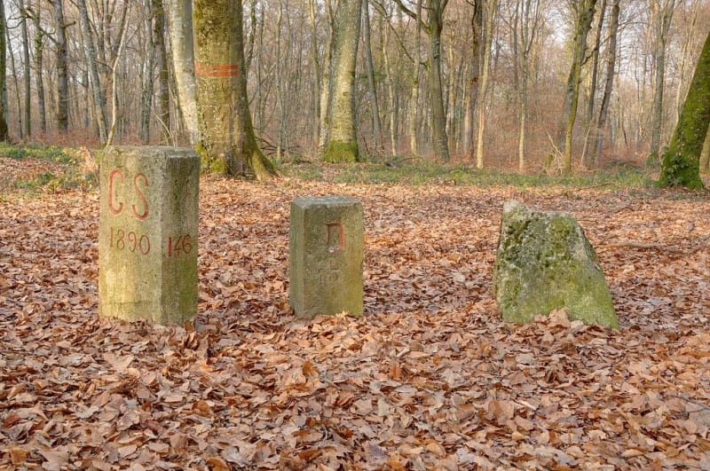 La borne des Trois Puissances à Réchésy - Réchésy