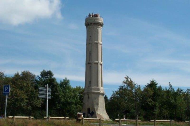 Tour du Champ du Feu et mystérieuse Princesse Emma - La Serva (commune de Belmont)