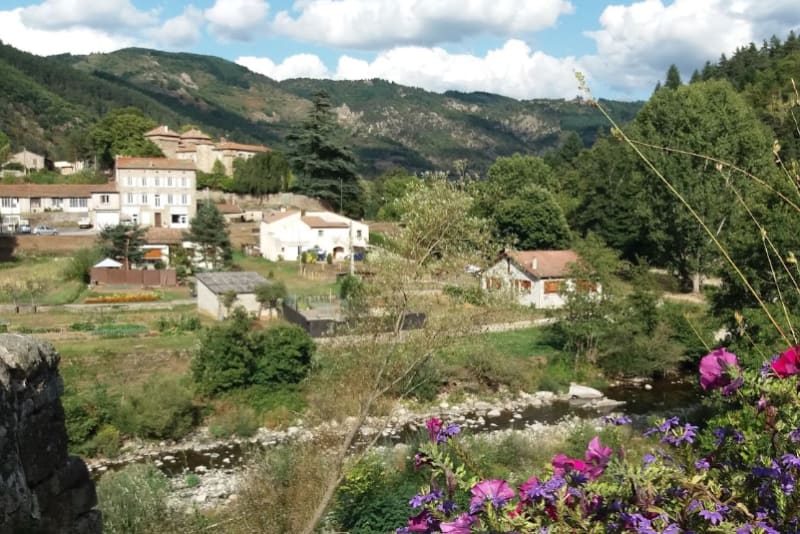 Monts de Vivarais et baignade dans le lac de Devesset - Devesset