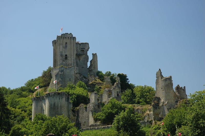 Chemin de la roue des carriers et village classé - Lavardin