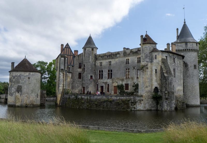 Château de La Brède et bain de nature reposant - La Brède