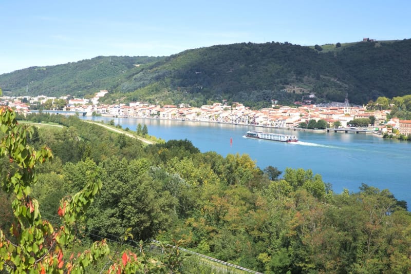 Saint-Vallier et s'offrir une balade envoûtante sur les hauts du Rhône - Saint-Vallier