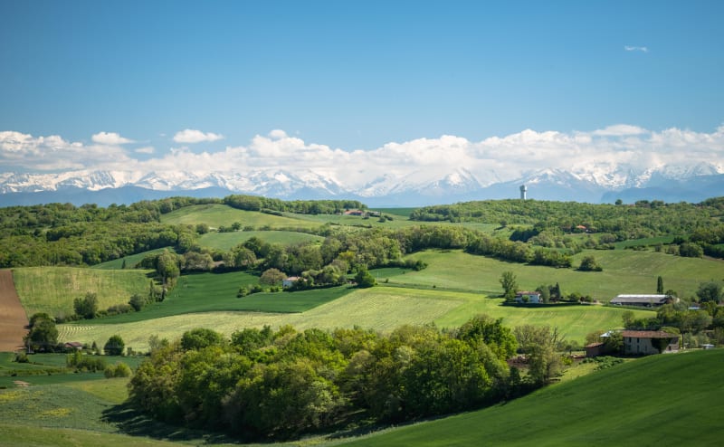 Prendre le large de Puymaurin et vue sur les Pyrénées - Puymaurin