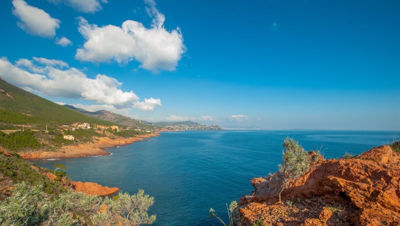 Miramar par le circuit de l'Esquillon et vue sur mer - Miramar