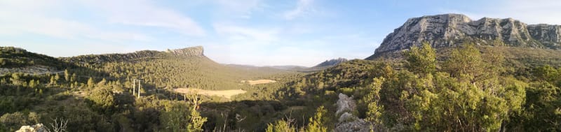 Roc des Deux-Vierges et monts immaculés - Arboras