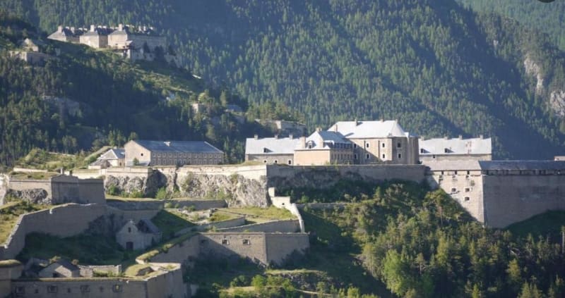 Petite balade à Briançon et vues sur le fort des Têtes - Briançon