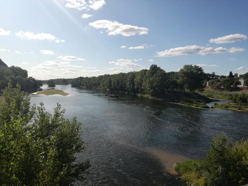 Tours et son magnifique Pont de pierre - Tours