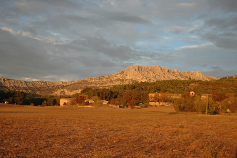 Pourrières, la Sainte-Victoire en ligne de mire - Pourrières