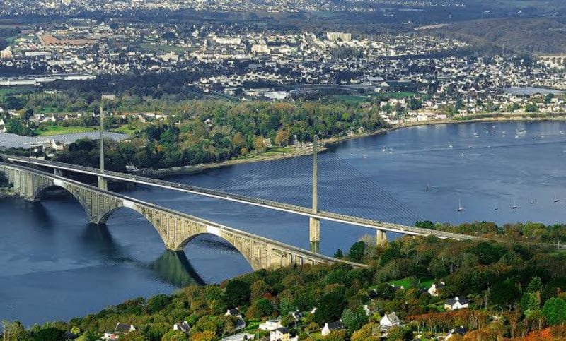 Étang de Caro et sa merveilleuse vue sur la rade de Brest - Le Relecq-Kerhuon