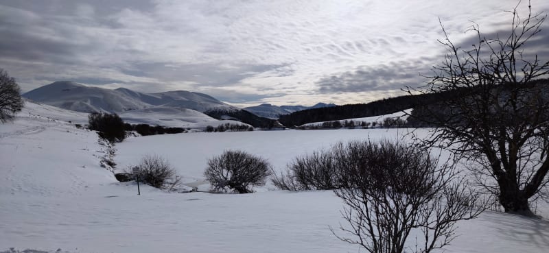 Lac de Guéry et son panorama magnifique sur le Sancy - Mont-Dore