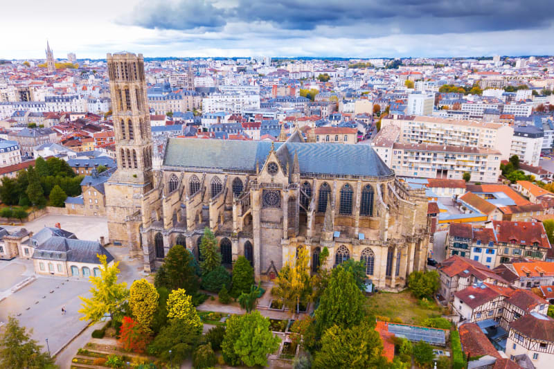 Courte virée à Limoges et sa haute cité intemporelle - Les Ponts, Limoges