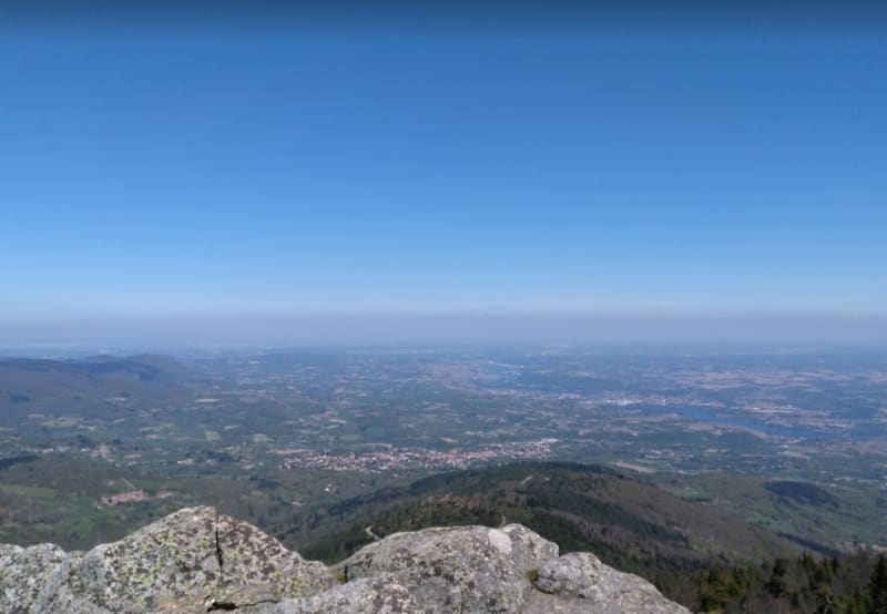 Crêtes de la vallée de l'Onzon et panorama sur le Pilat - Sorbiers