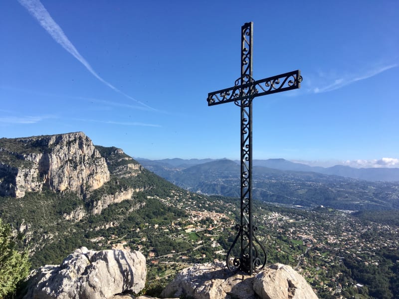 Vence et ces Baous (Noirs et Blancs ). - Vence