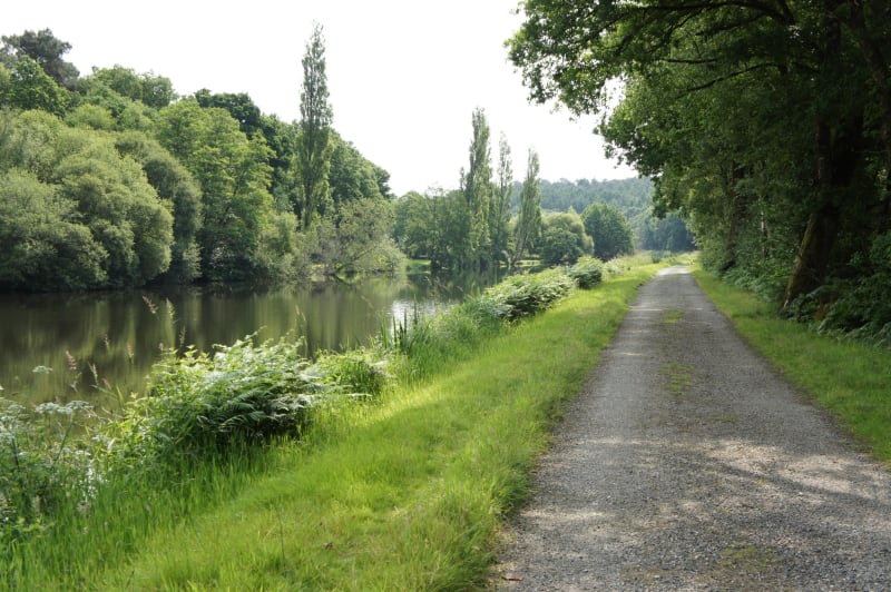Villeneuve et balade au bord du Layon sentant bon la campagne - Villeneuve