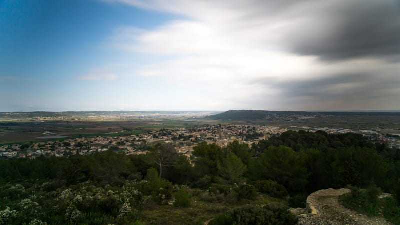 Vallée de la Vaunage et envol des parapentes - Saint-Côme-et-Maruéjols