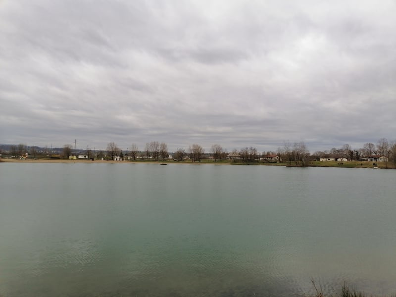 Tour du lac de Romagnieu et balade dominicale en famille - Romagnieu