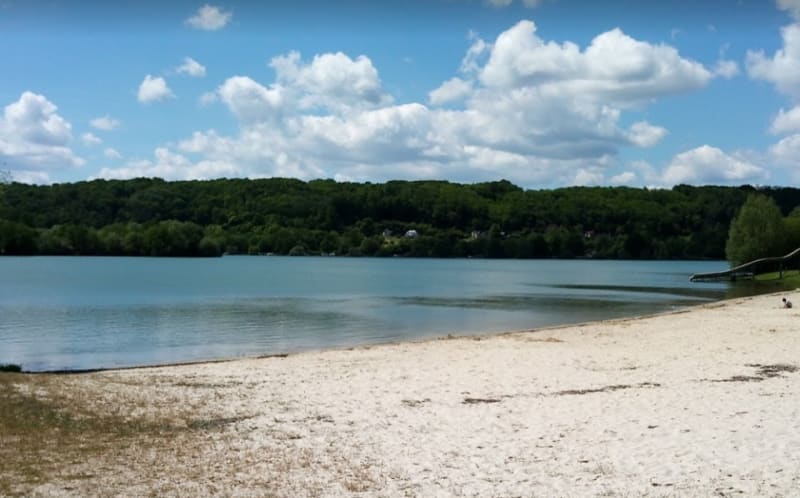 Pédaler dans les coteaux du Loir et détente au lac - Montval-sur-Loir