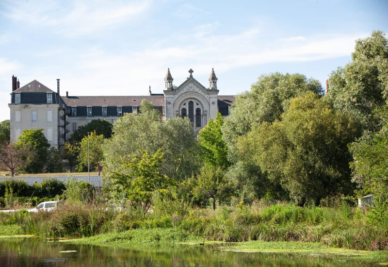 Bourges et pédaler en toute liberté à travers les marais - Bourges