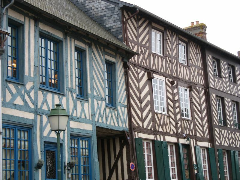 Beaumont-en-Auge et excursion hors du temps - Beaumont-en-Auge