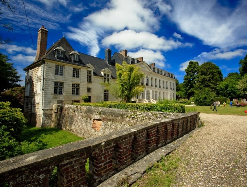 Joli circuit de Filières et son superbe château - Saint-Gilles-de-la-Neuville
