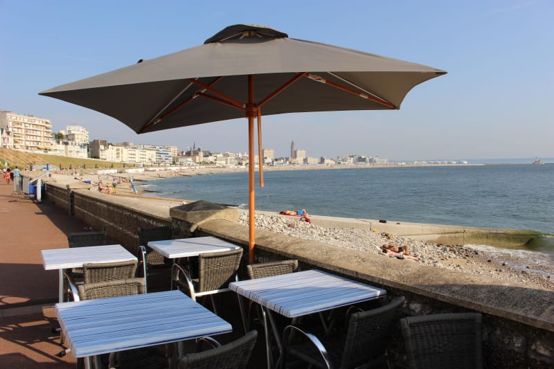 Se jeter à l'eau entre Le Havre et Sainte-Adresse - Le Havre