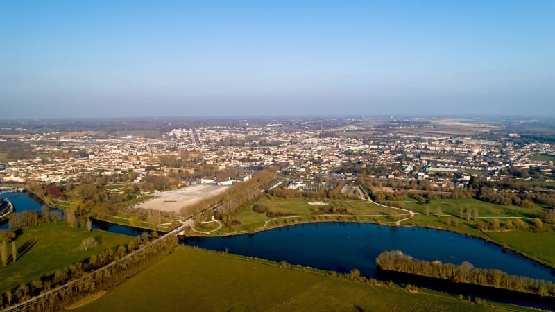 Saintes, côté fleuve et nature en pleine ville - Saintes