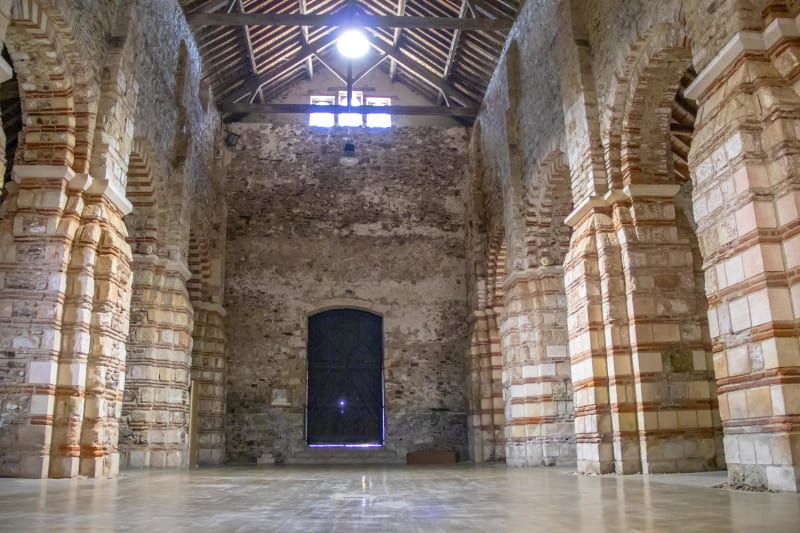 Abbaye de Saint-Philbert et plans d'eau à vélo - Saint-Philbert-de-Grand-Lieu