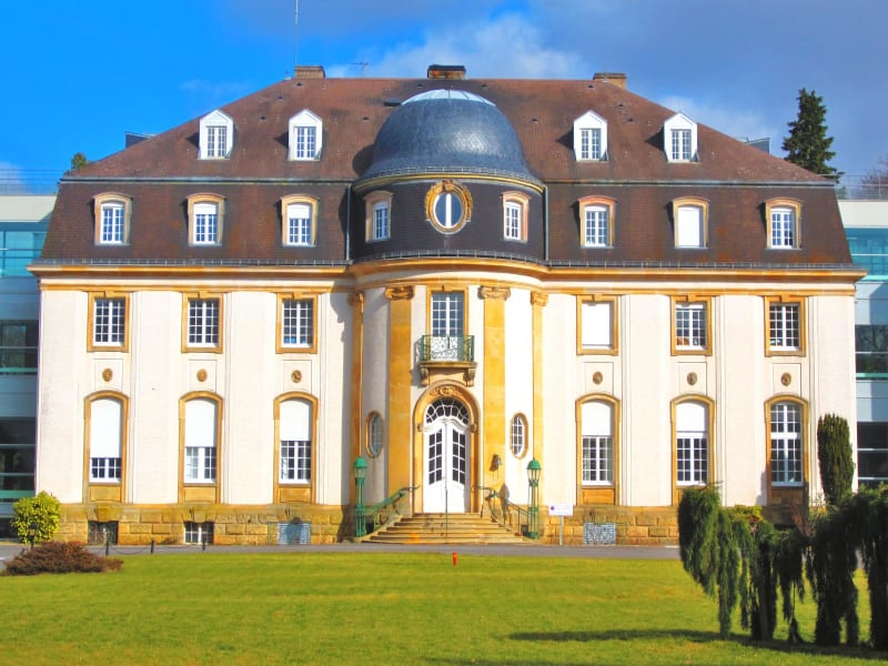 Bois de Charleville et château sur la route de l'école - Charleville-sous-Bois